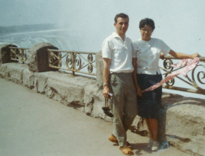 mom and dad in niagara falls
